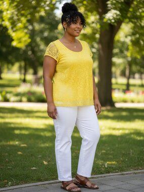Fairy Tale Rose Lace Overlay Top Women 1XL Yellow Excellent Short Sleeve Floral